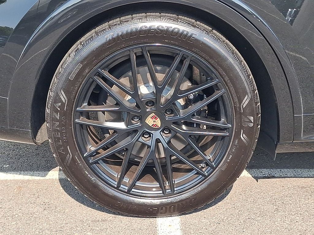2025 Porsche Cayenne GTS