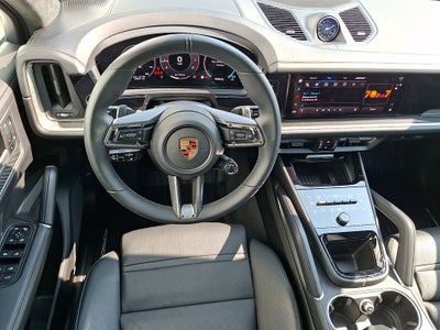 2025 Porsche Cayenne GTS