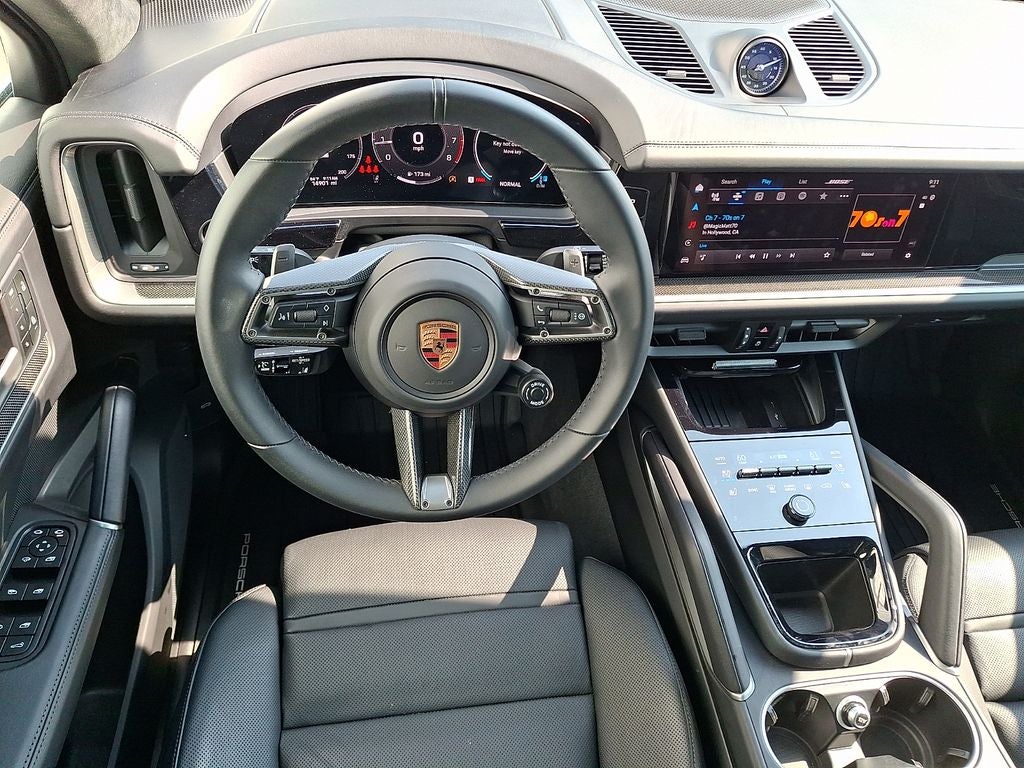 2025 Porsche Cayenne GTS
