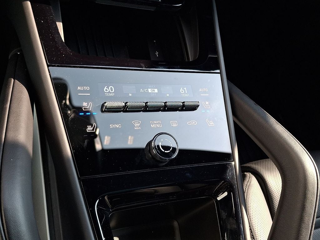 2025 Porsche Cayenne GTS
