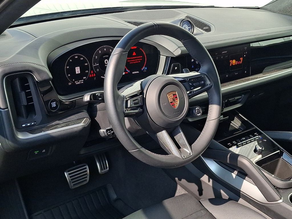 2025 Porsche Cayenne GTS