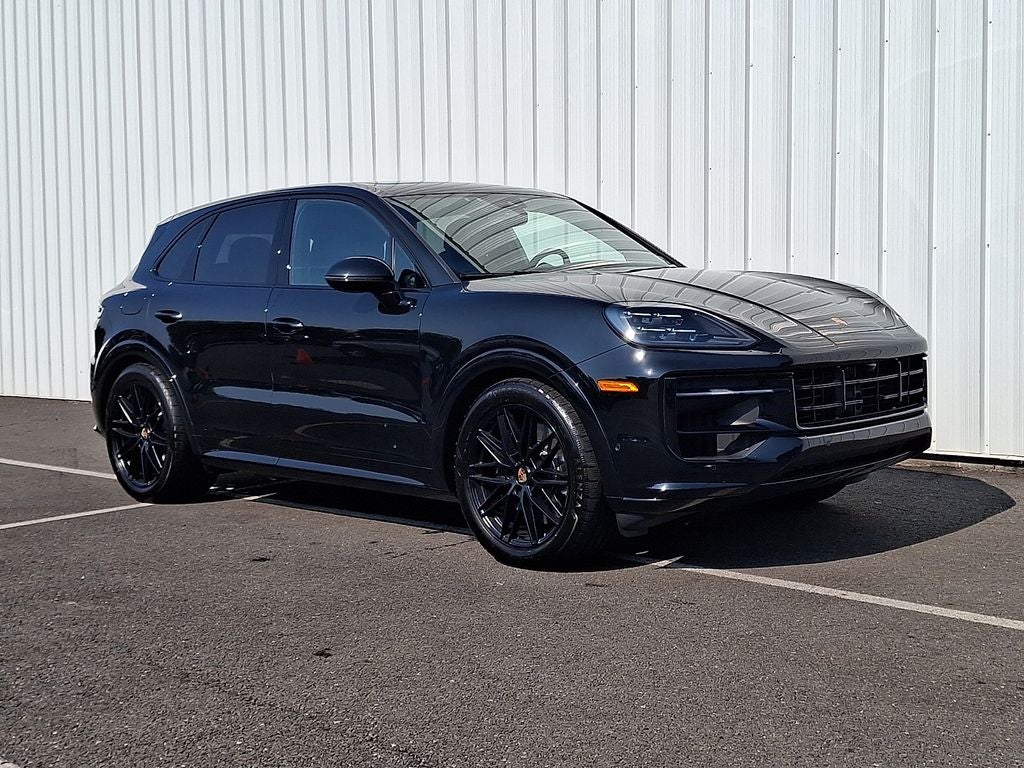 2025 Porsche Cayenne GTS