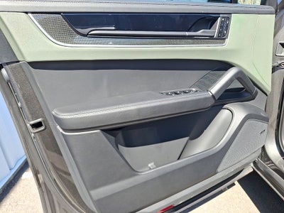 2025 Porsche Cayenne E-Hybrid Coupe Base