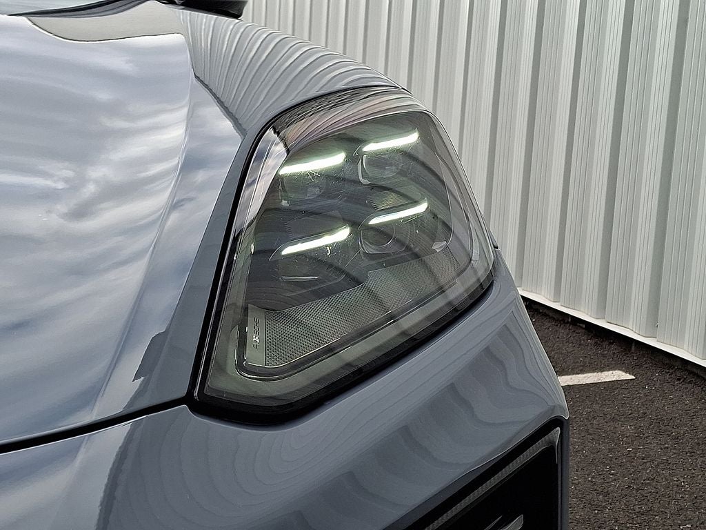 2025 Porsche Cayenne Coupe GTS