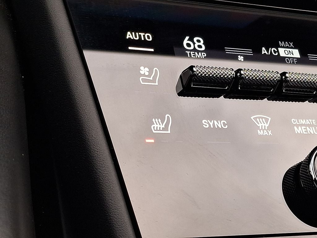 2025 Porsche Cayenne Coupe GTS