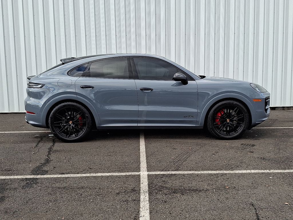 2025 Porsche Cayenne Coupe GTS