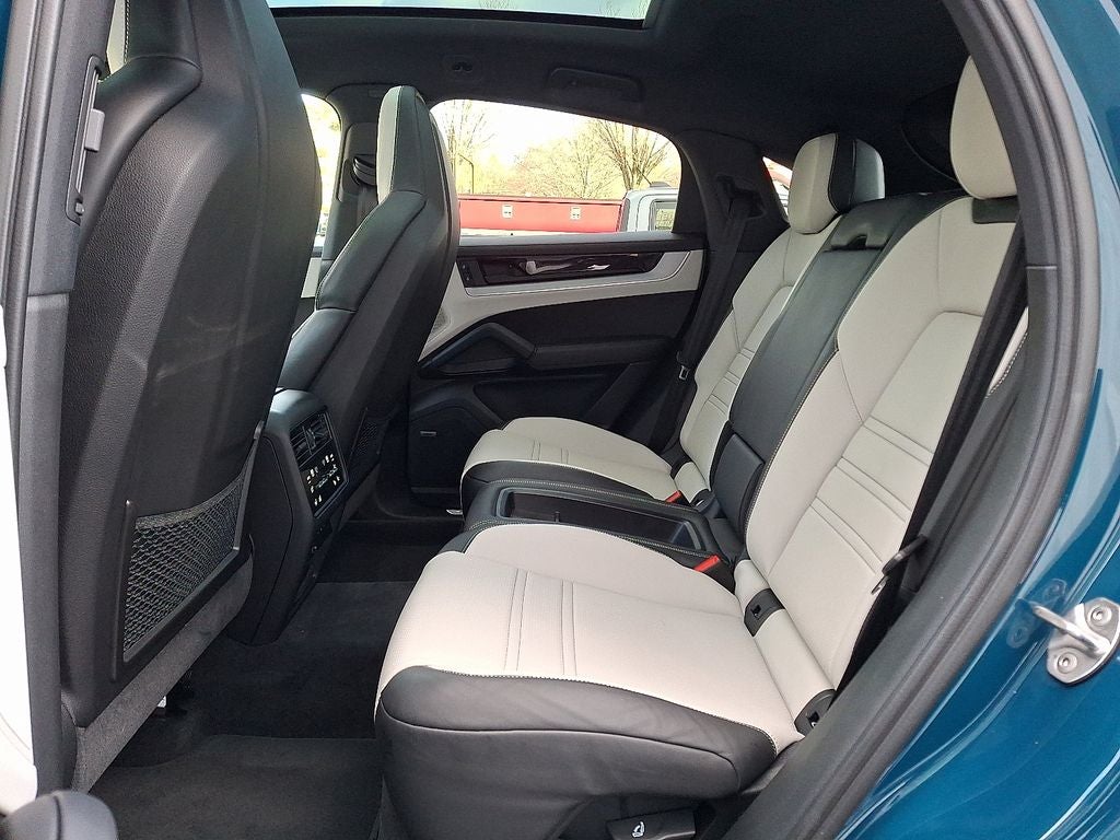 2024 Porsche Cayenne Coupe S