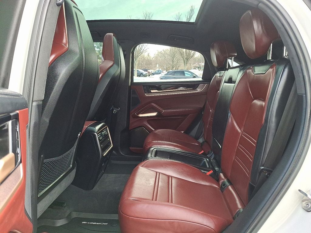 2025 Porsche Cayenne E-Hybrid Coupe Turbo