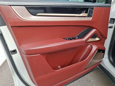 2025 Porsche Cayenne E-Hybrid Coupe Turbo