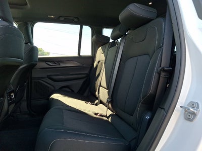 2025 Jeep Grand Cherokee Laredo X