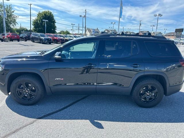 2023 GMC Acadia AT4