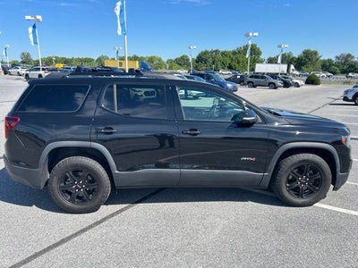 2023 GMC Acadia AT4