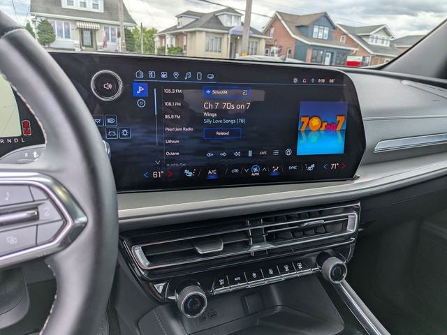 2025 Chevrolet Traverse LT 2LT