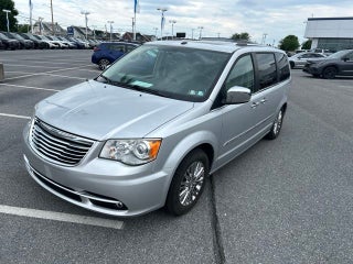 2011 Chrysler Town &amp; Country Limited