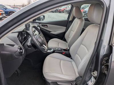 2020 Toyota Yaris LE