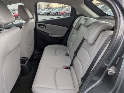 2020 Toyota Yaris LE