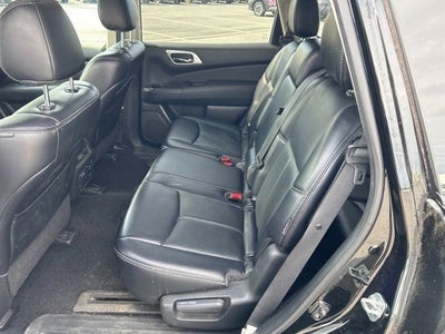 2019 Nissan Pathfinder SL