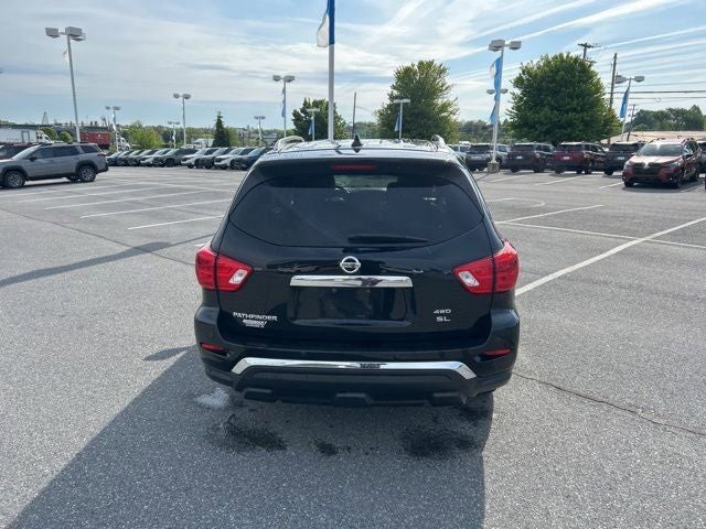 2019 Nissan Pathfinder SL
