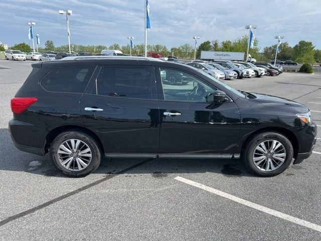 2019 Nissan Pathfinder SL