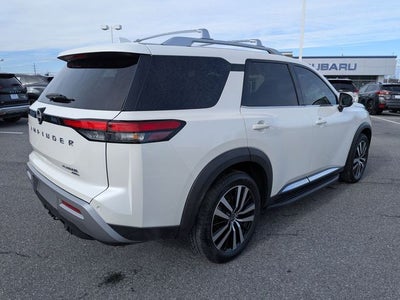 2023 Nissan Pathfinder Platinum