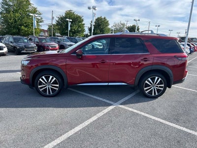 2024 Nissan Pathfinder Platinum