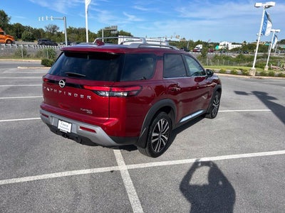 2024 Nissan Pathfinder Platinum