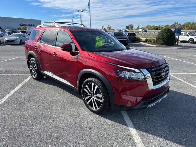 2024 Nissan Pathfinder Platinum