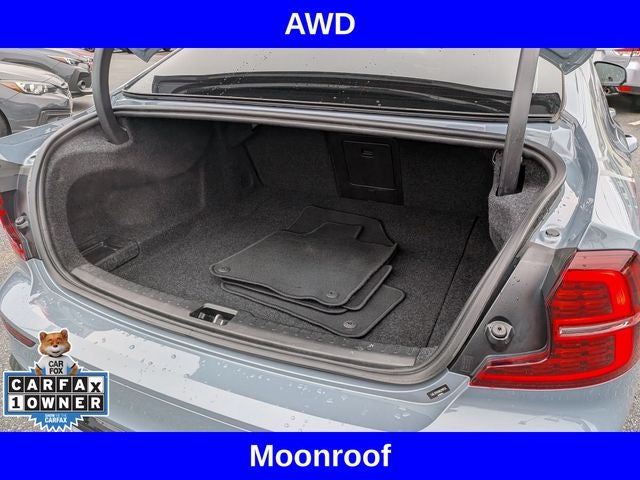 2024 Volvo S60 B5 Core Dark Theme