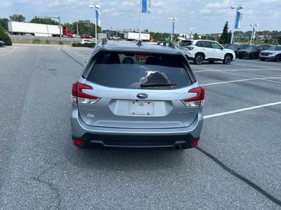 2024 Subaru Forester Premium