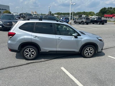 2024 Subaru Forester Premium