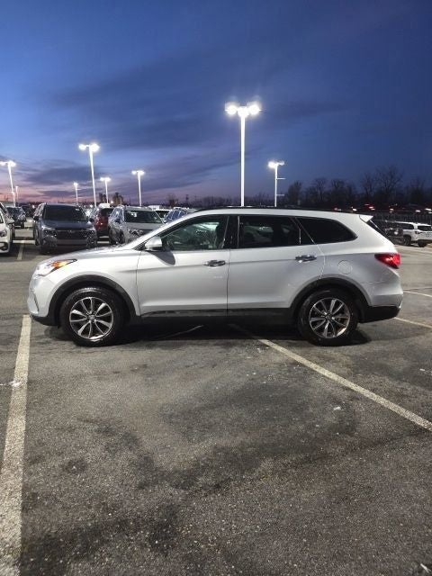 2017 Hyundai Santa Fe SE