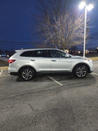2017 Hyundai Santa Fe SE