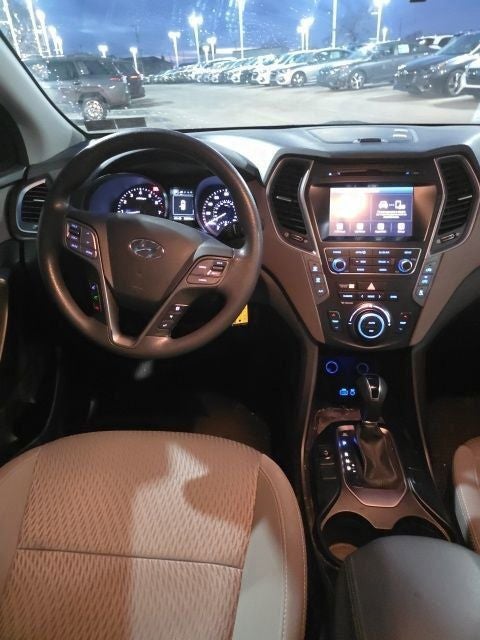 2017 Hyundai Santa Fe SE