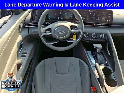 2024 Hyundai Elantra SE