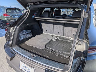 2024 Porsche Cayenne Base