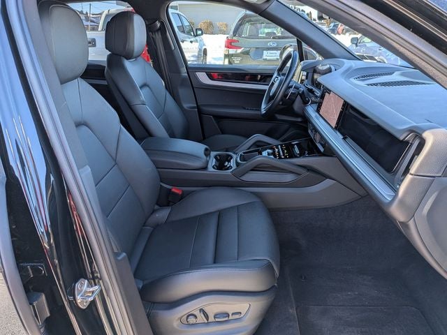 2024 Porsche Cayenne Base