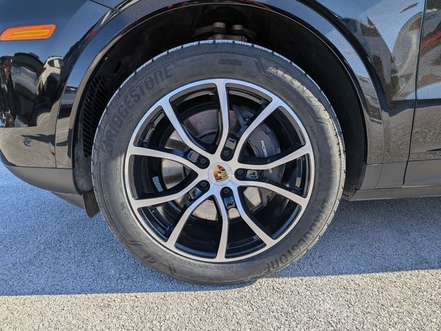 2024 Porsche Cayenne Base
