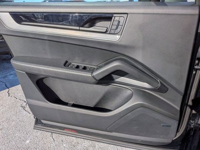 2024 Porsche Cayenne Base