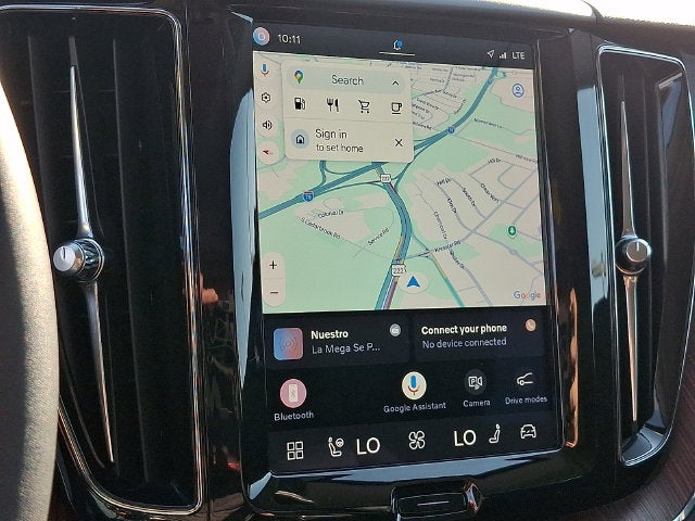 2023 Volvo XC60 B5 Plus Dark Theme