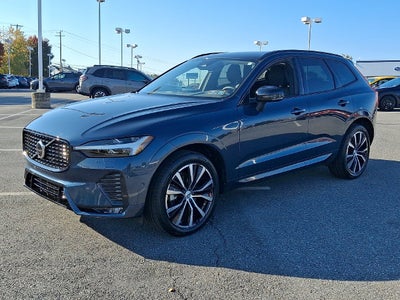 2023 Volvo XC60 B5 Plus Dark Theme
