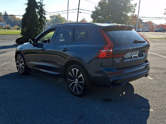 2023 Volvo XC60 B5 Plus Dark Theme