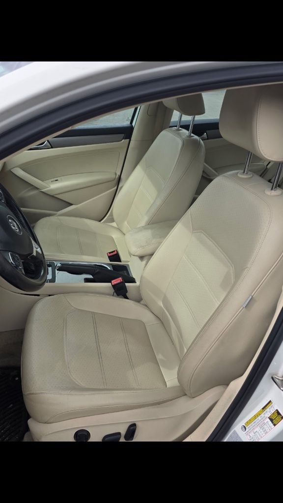 2015 Volkswagen Passat 1.8T SE