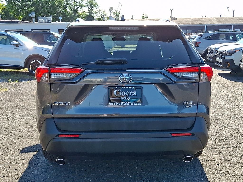 2020 Toyota RAV4 XLE