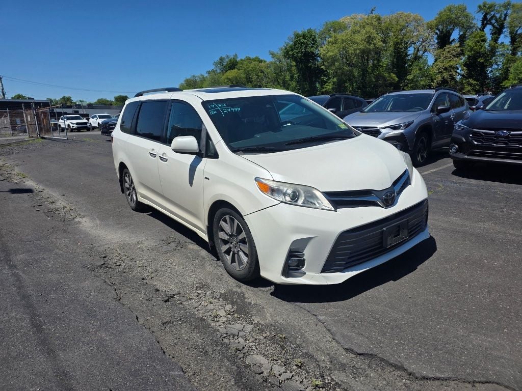 2019 Toyota Sienna XLE 7 Passenger