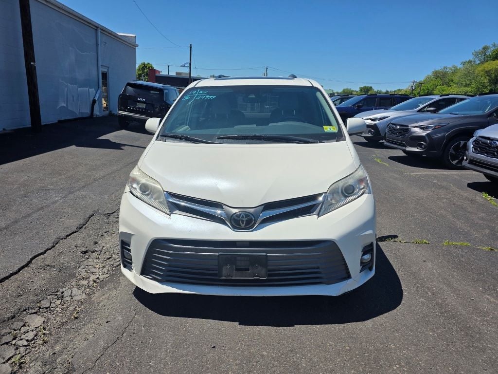 2019 Toyota Sienna XLE 7 Passenger