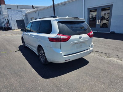 2019 Toyota Sienna XLE 7 Passenger