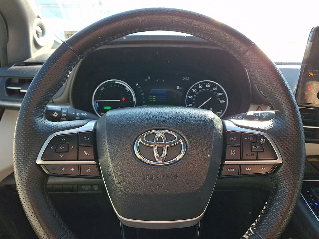 2022 Toyota Sienna Limited 7 Passenger