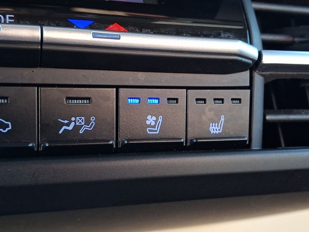 2022 Toyota Sienna Limited 7 Passenger