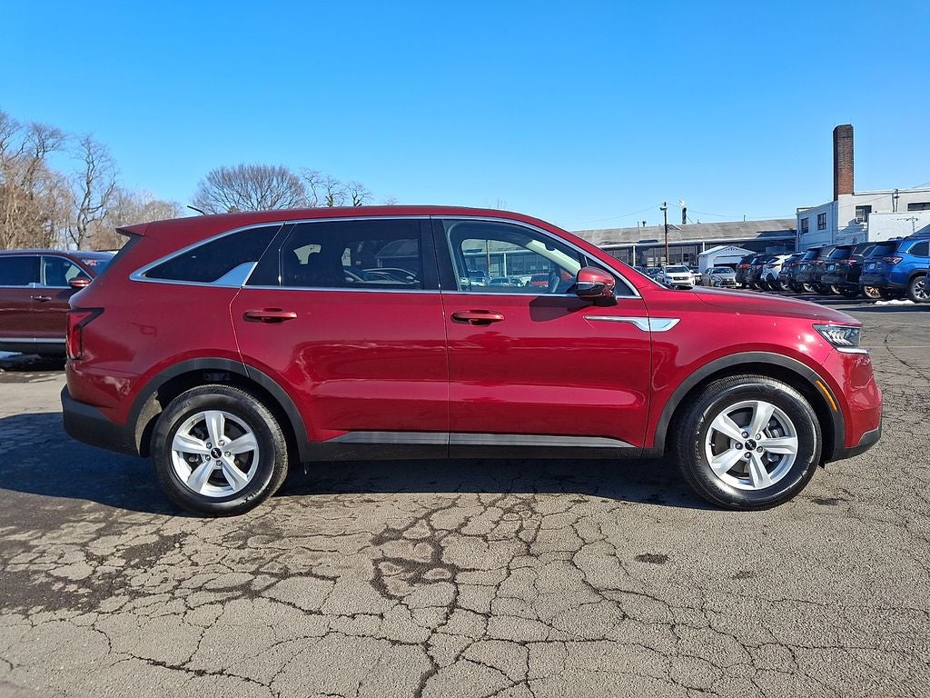 2022 Kia Sorento LX