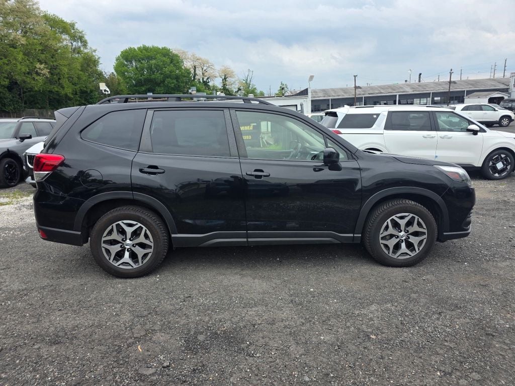 2022 Subaru Forester Premium